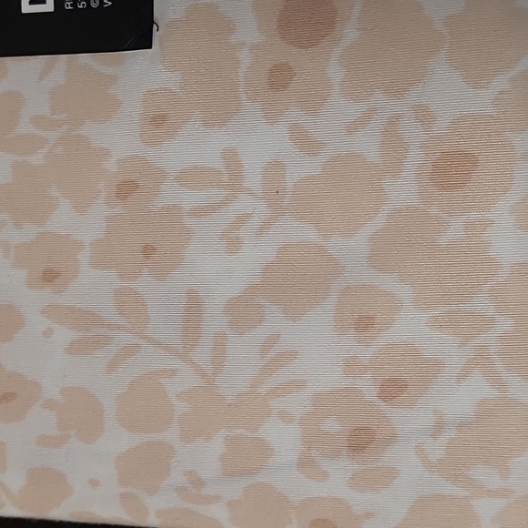 DKNY Queen Sheet Set - Picture 3 of 5